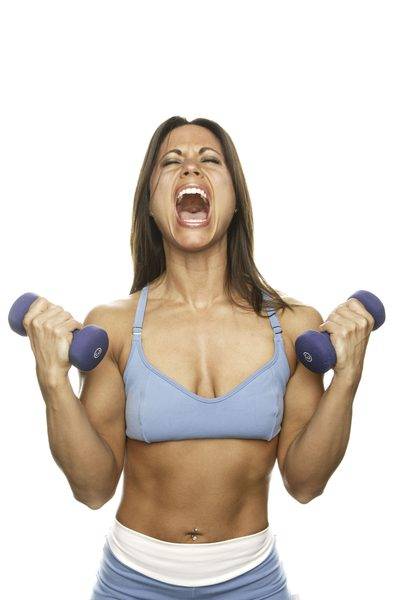 https://www.darrylrosefitness.com/wp-content/uploads/2015/12/woman_yelling_weights01.jpg